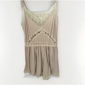 POL Clothing Romantic Cream Flowy Boho Baby Doll Tank Top Lace Day to Night M